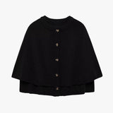 Chloë | Strick-Cape mit Knöpfen und Gestuftem Saum
