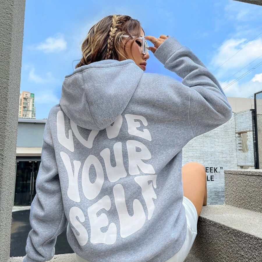 Oversized Hoodie Damen – Schwarzer Kapuzenpullover mit „Love Yourself“ Rückendruck