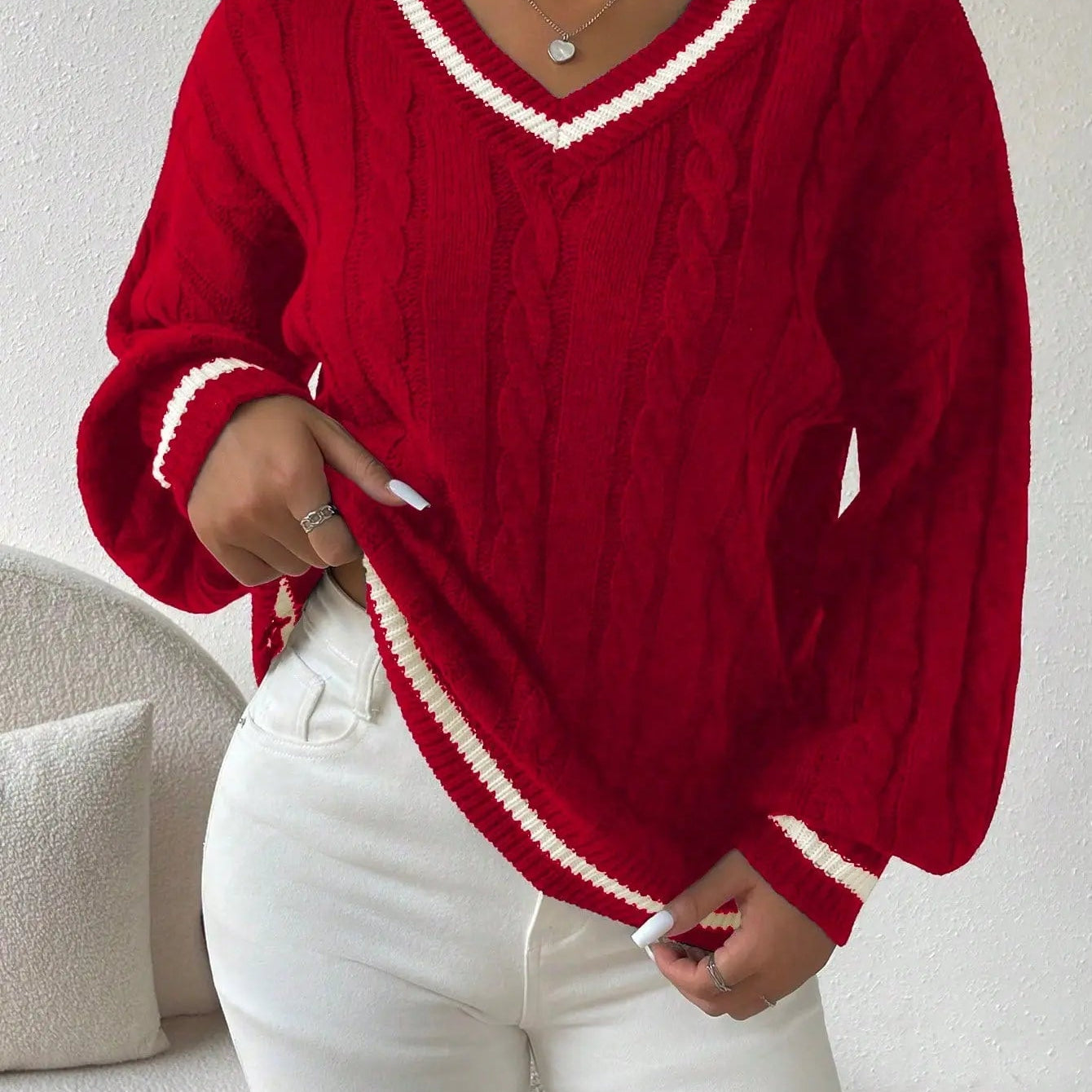 Freja | Gestreiftes Kabelstrickpullover Mit V Neck