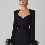 Sofia – Kleid mit Federärmeln
