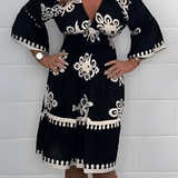 BohoWear - Kleid mit Muster und V-Ausschnitt