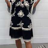 BohoWear - Kleid mit Muster und V-Ausschnitt