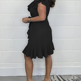 Feminina – Rüschenkleid mit V-Ausschnitt