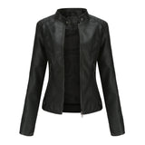 Individuell Gefertigte Lederjacke Mit Strukturierter Silhouette Und Stil