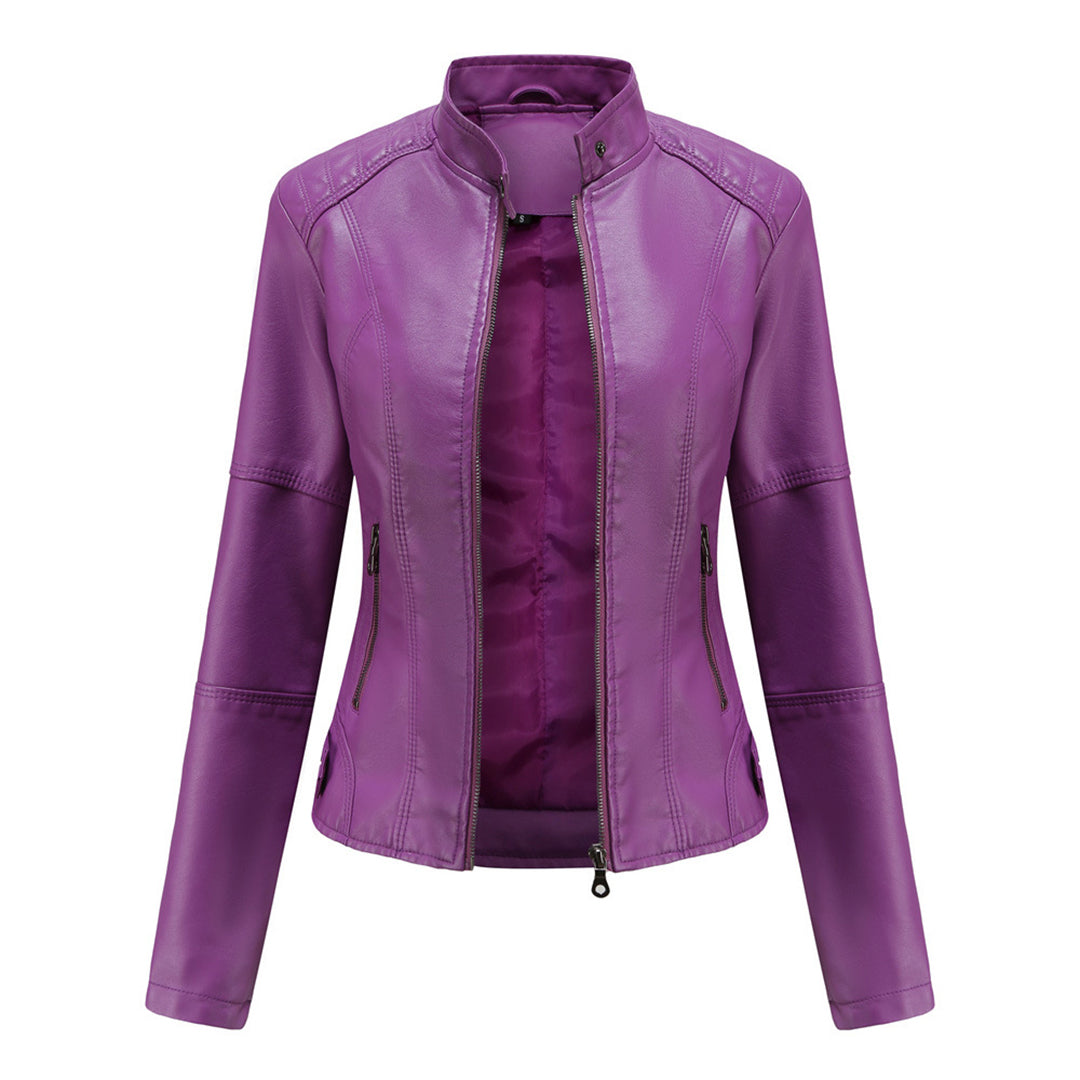 Individuell Gefertigte Lederjacke Mit Strukturierter Silhouette Und Stil