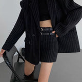 Luise – Damenblazer mit Nadelstreifen
