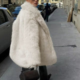 Macy | Weicher Kunstpelz-Mantel im Oversize-Look