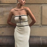 Amelie – Schulterfreies Bouclé-Kleid