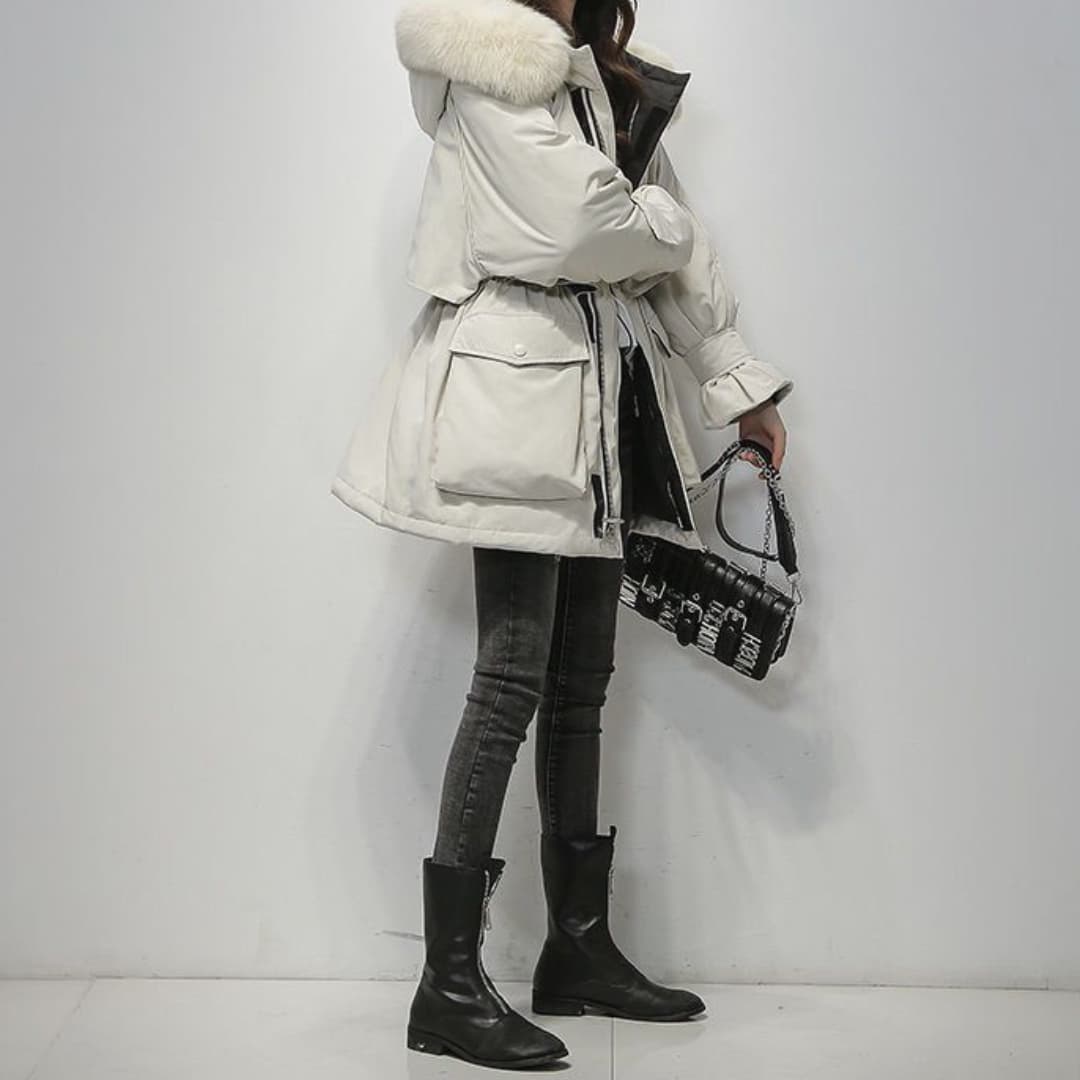 Winterjacke mit Kunstfellbesatz – Tailliert & Warm