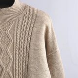 Strick – Zweiteiliges Set aus Pullover und Midirock