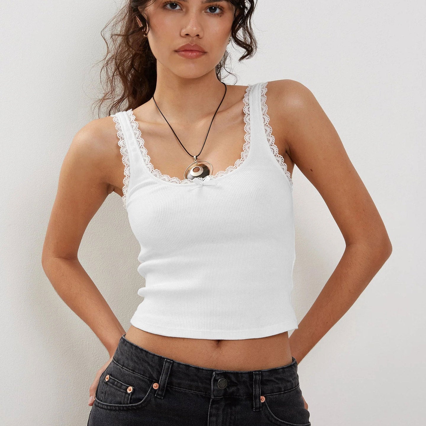 Romina – Geripptes Damen-Tanktop
