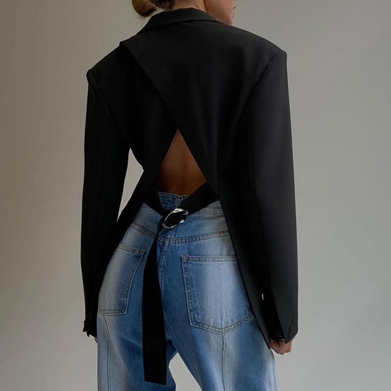 BlazerLook – Damenblazer mit Rückenausschnitt