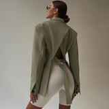 BlazerLook – Damenblazer mit Rückenausschnitt