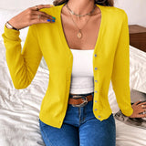 Dione | Elegante und Leichte Damenstrickjacke mit Knopfdetails