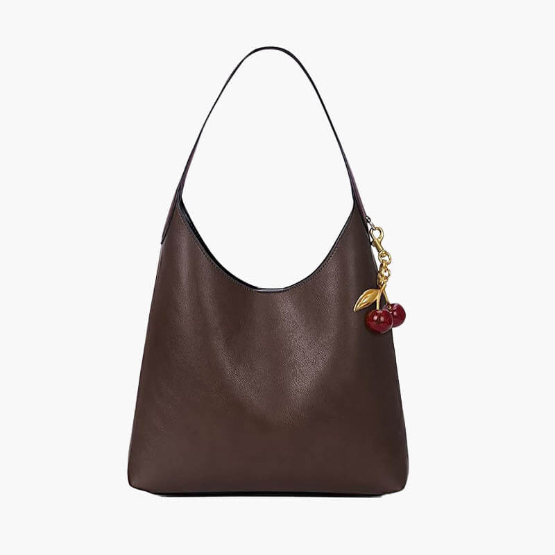 Amelia | Stilvolle Damen-Tasche in Schwarz mit Kirschanhänger – Zeitlos und einzigartig
