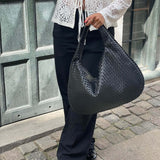 Charlyne - Geflochtene Hobo-Tasche