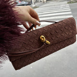 Finja - Clutch aus Kunstleder geflochten
