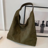 Olga | Minimalistische Schultertasche aus Wildleder