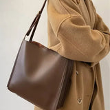 Stella | Minimalistische Schultertasche aus Kunstleder