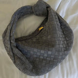 Elicia | Geflochtene Hobo-Tasche mit Knoten-Detail – Stilvoll und einzigartig
