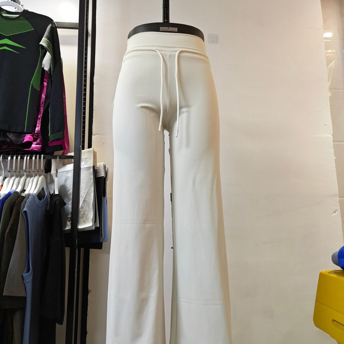 AIRA | Luftige Damen-Leinenpalazzohose