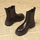 "DianaBoots I Damen Winterstiefel mit Absatz" could be rewritten as "DianaBoots I Damen Winterstiefel mit Absatz für stilvolle Eleganz".