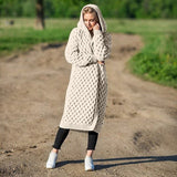 Langes – Damen Strickkleid mit Zopfmuster