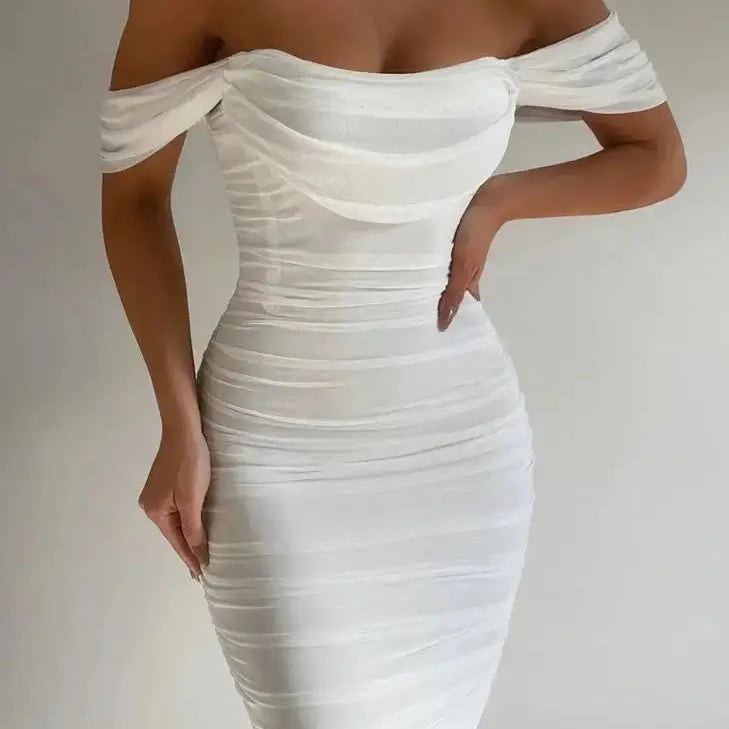 Chloë – Schulterfreies Midikleid Weiß