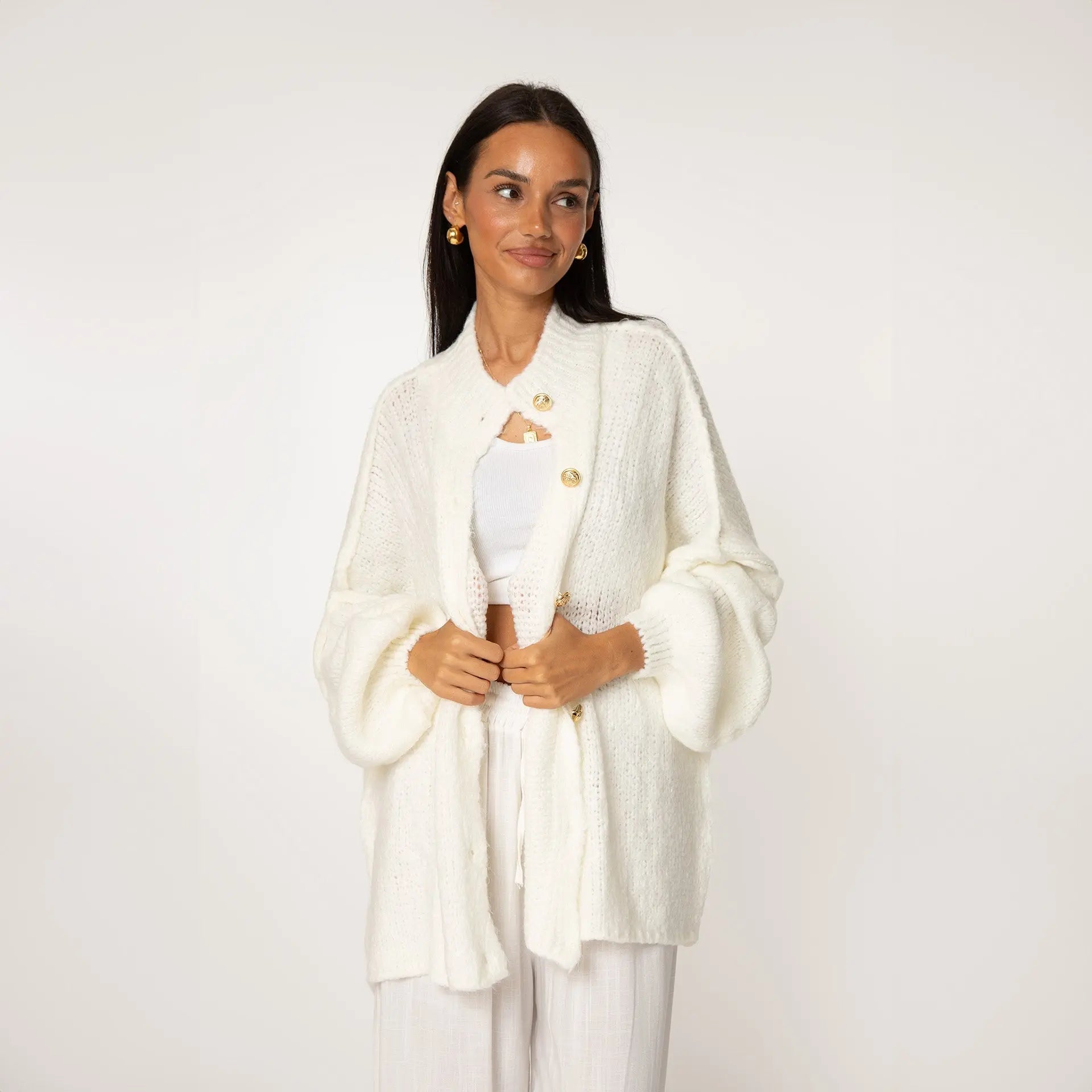 Bella | Übergroße Strick-Cardigan mit Goldknöpfen