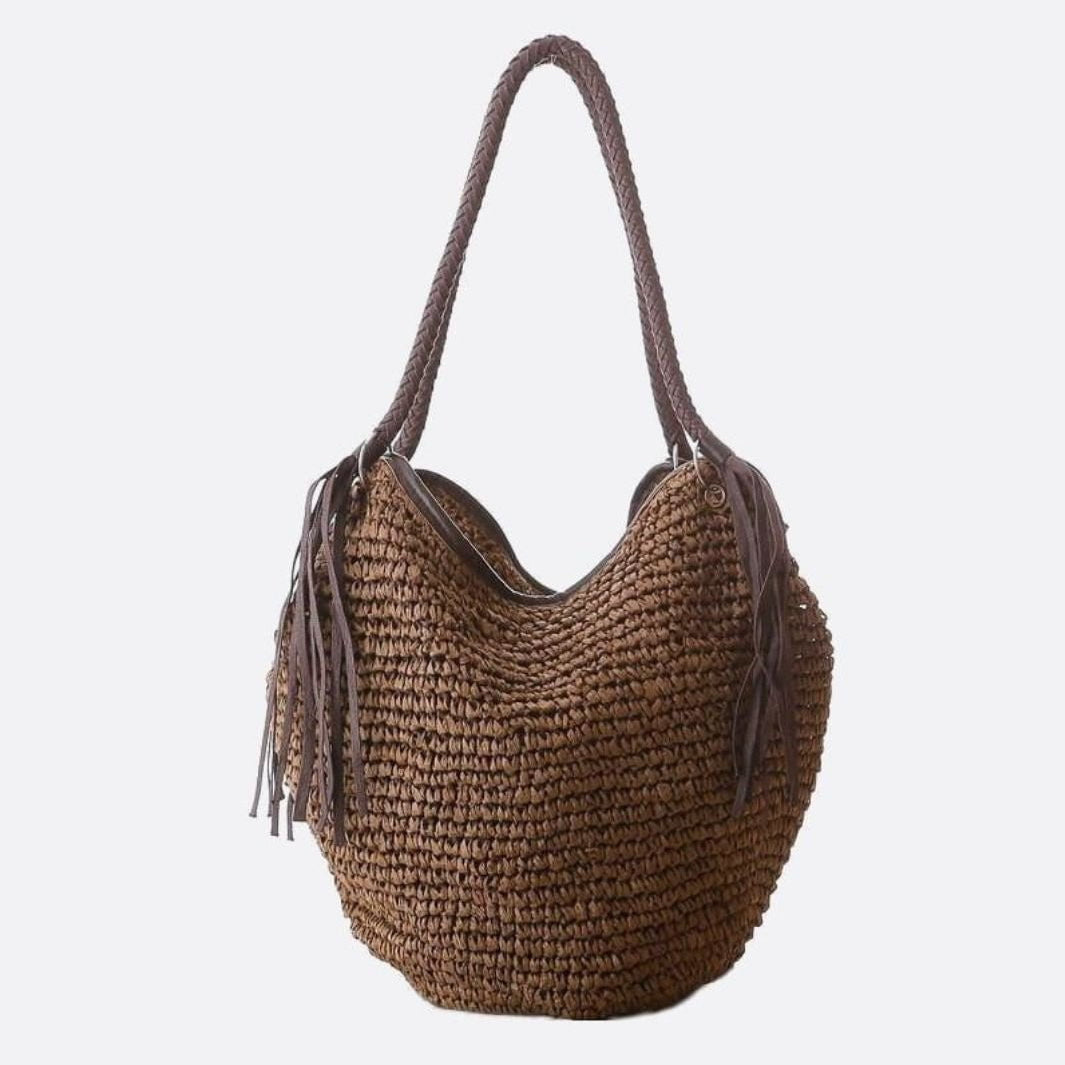 Mira | Weiche Strohtasche mit geflochtenem Schulterriemen & Lederfransen – Boho-Sommertasche für Damen