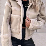 TeddyWear – Teddyjacke mit Kontrastnähten