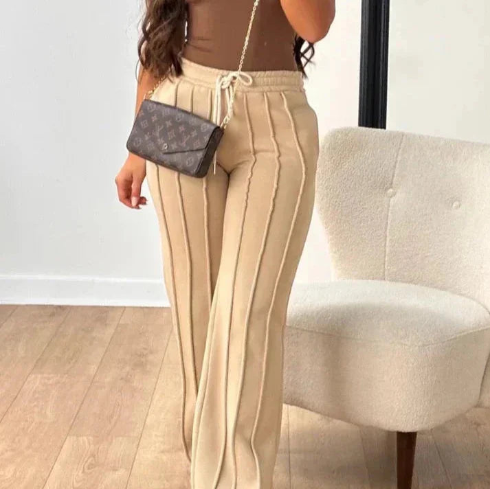 Gerade - Damenhose mit hoher Taille