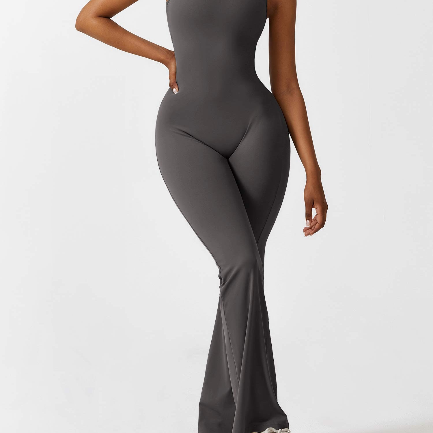 Sienna - Rückenfreier Flare-Jumpsuit